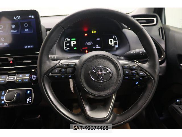 Toyota AQUA 2025-03 8827784-15