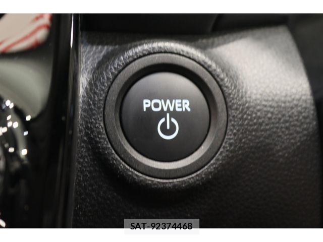 Toyota AQUA 2025-03 8827784-16