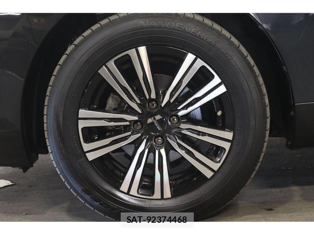 Toyota AQUA 2025-03 8827784-26