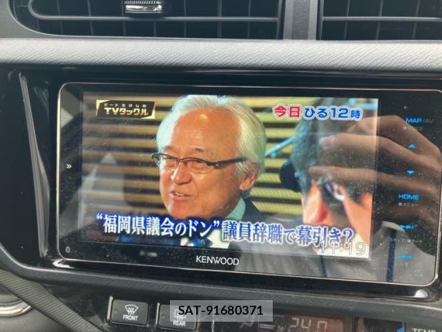 Toyota AQUA 2017-03 8827810-23