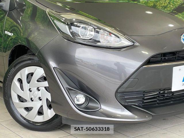 Toyota AQUA 2017-10 8827796-11
