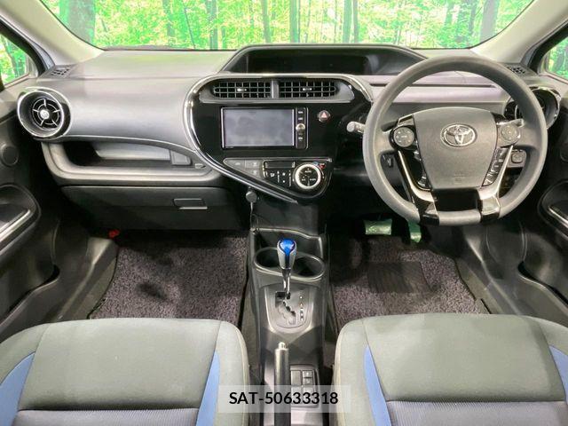 Toyota AQUA 2017-10 8827796-1