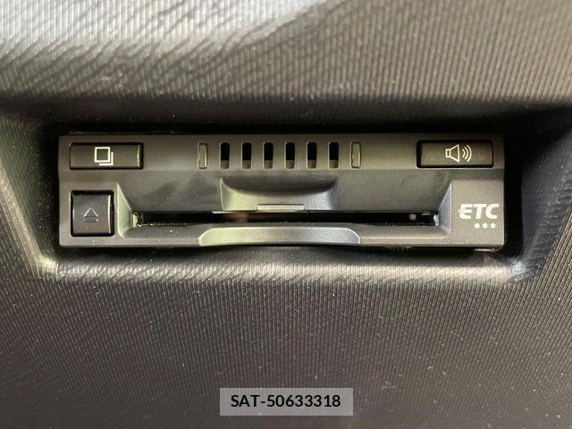 Toyota AQUA 2017-10 8827796-6