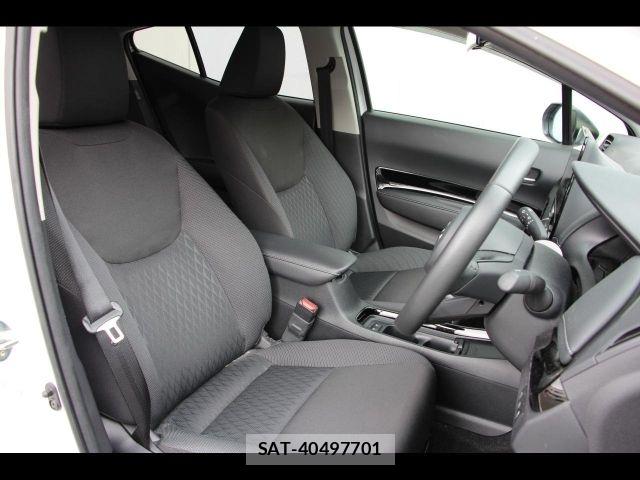Toyota AQUA 2025-04 8827780-9