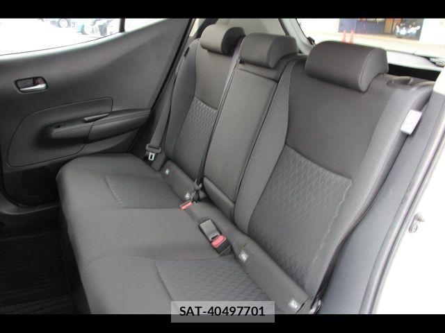 Toyota AQUA 2025-04 8827780-12