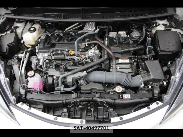 Toyota AQUA 2025-04 8827780-14