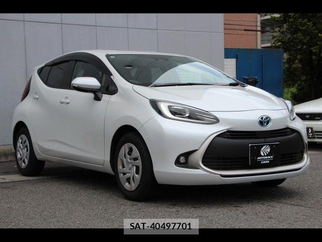 Toyota AQUA 2025-04 8827780-6