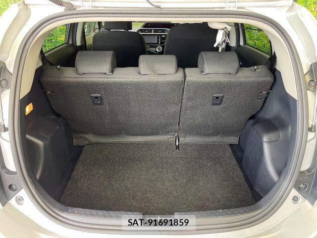 Toyota AQUA 2015-09 8827800-9