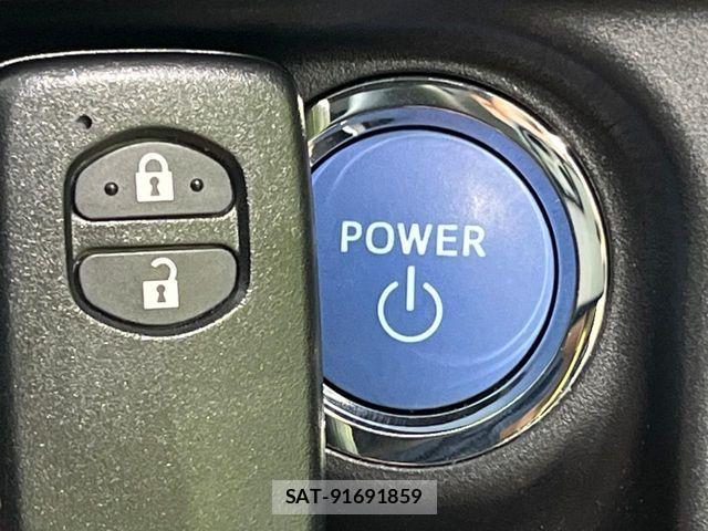 Toyota AQUA 2015-09 8827800-4