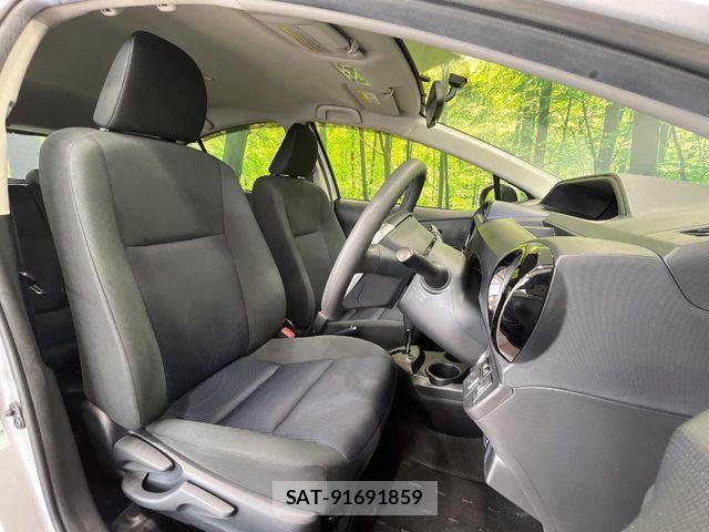 Toyota AQUA 2015-09 8827800-7
