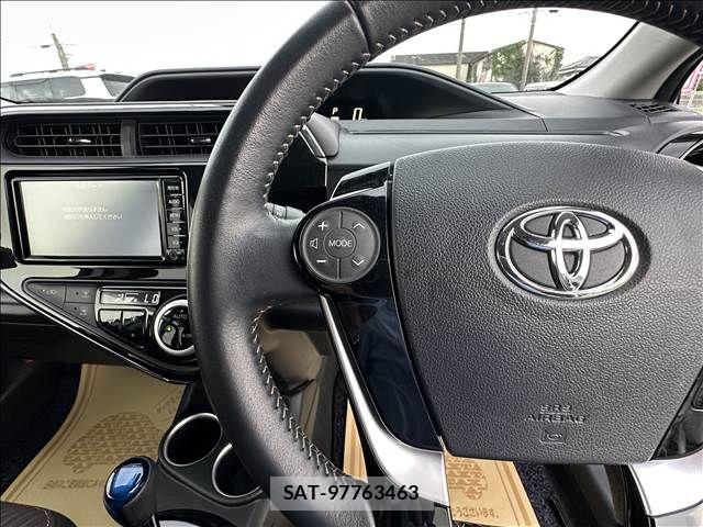Toyota AQUA 2017-08 8827795-9