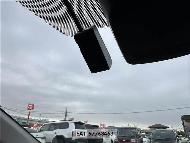 Toyota AQUA 2017-08 8827795-8