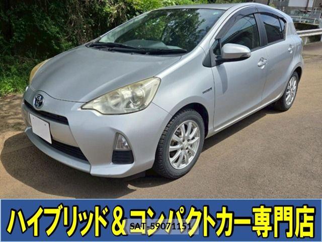 Toyota AQUA 2012-07 8827834-0