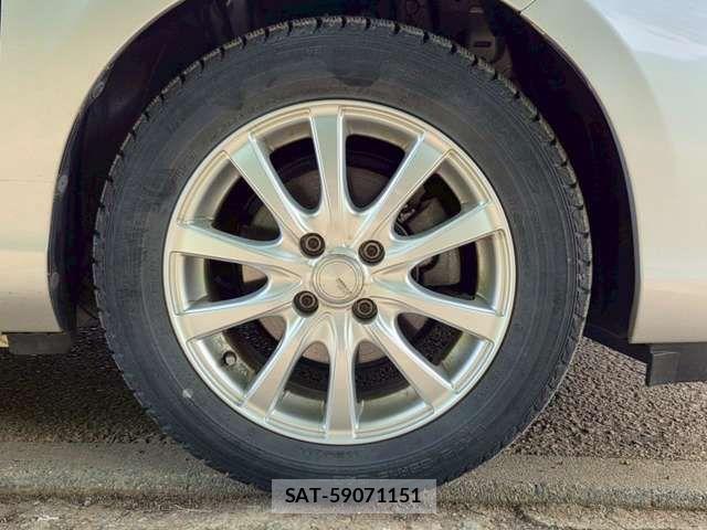 Toyota AQUA 2012-07 8827834-19