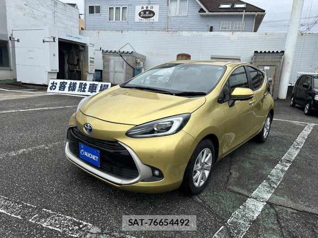 Toyota AQUA 2022-01 8827788-0
