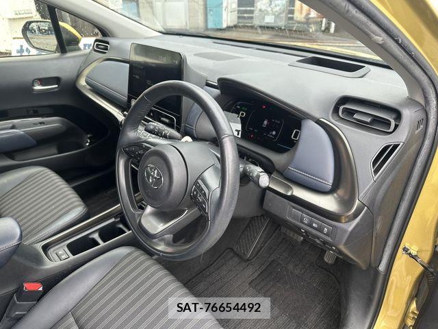 Toyota AQUA 2022-01 8827788-10