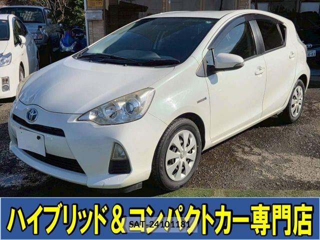 Toyota AQUA 2013-10 8827822-0
