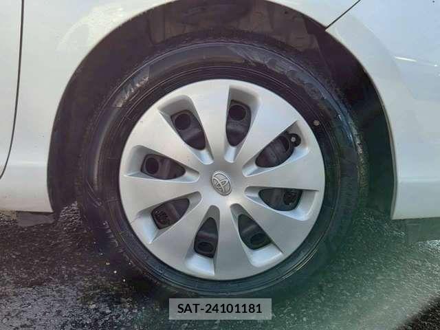 Toyota AQUA 2013-10 8827822-9