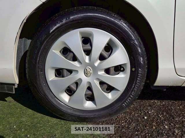 Toyota AQUA 2013-10 8827822-14