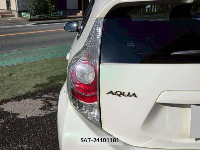 Toyota AQUA 2013-10 8827822-18
