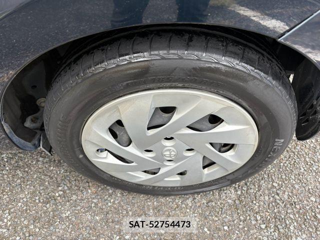 Toyota AQUA 2017-06 8827797-10