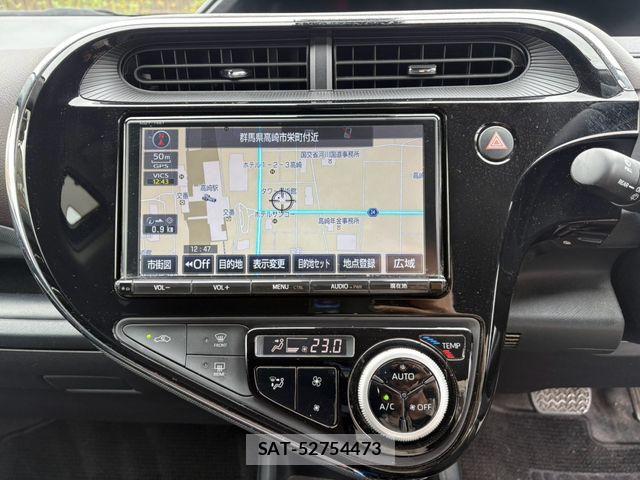 Toyota AQUA 2017-06 8827797-16