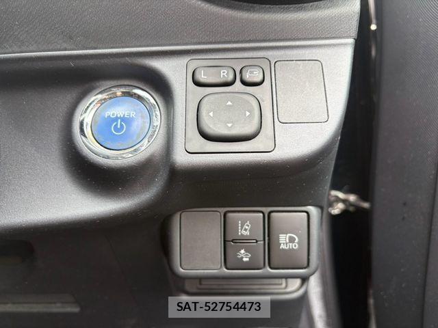 Toyota AQUA 2017-06 8827797-19
