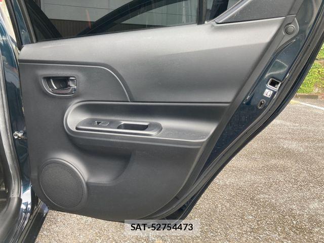 Toyota AQUA 2017-06 8827797-22