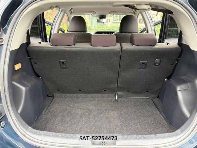 Toyota AQUA 2017-06 8827797-23