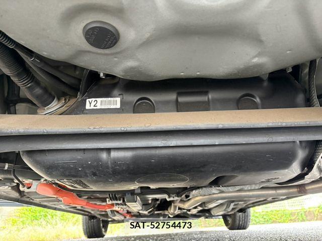 Toyota AQUA 2017-06 8827797-29