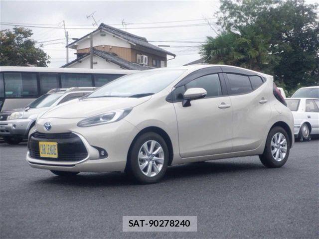 Toyota AQUA 2023-09 8827776-0