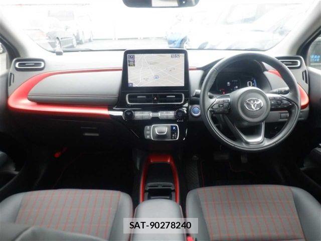 Toyota AQUA 2023-09 8827776-1