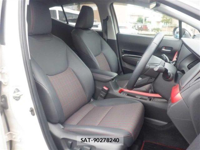 Toyota AQUA 2023-09 8827776-5