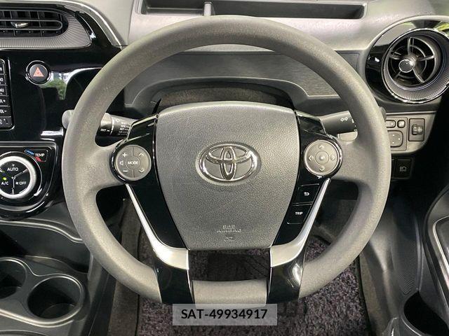 Toyota AQUA 2017-09 8848204-10
