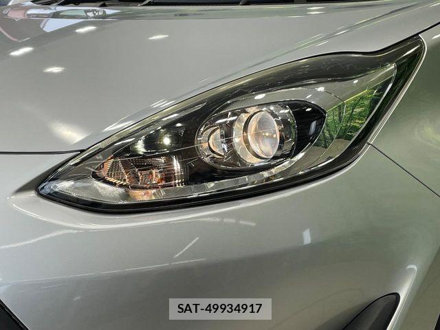 Toyota AQUA 2017-09 8848204-11