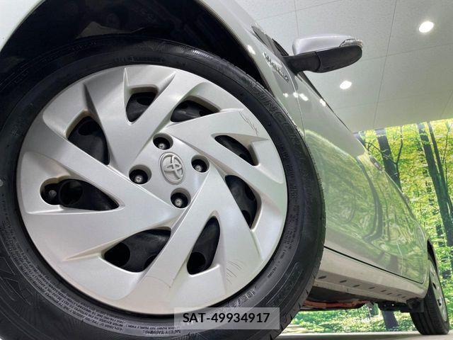 Toyota AQUA 2017-09 8848204-12