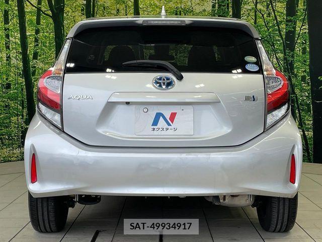 Toyota AQUA 2017-09 8848204-14