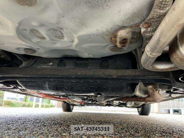 Toyota AQUA 2014-01 8848236-9