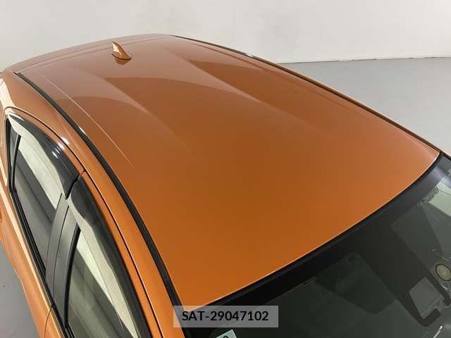 Toyota AQUA 2017-09 8848212-8