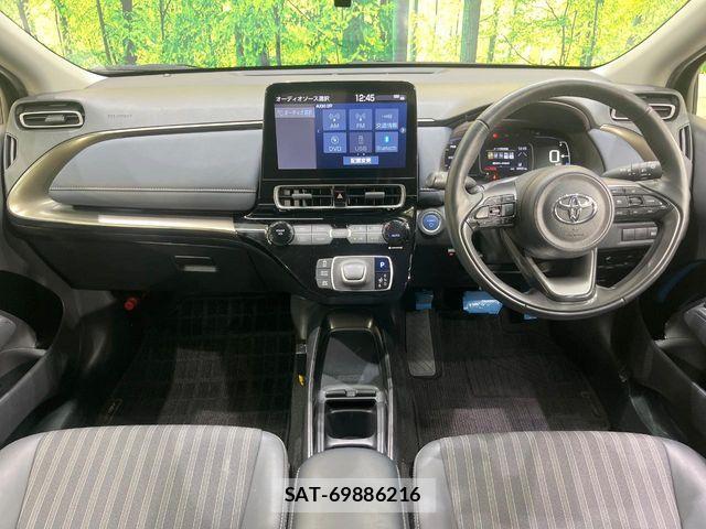 Toyota AQUA 2021-08 8848195-1