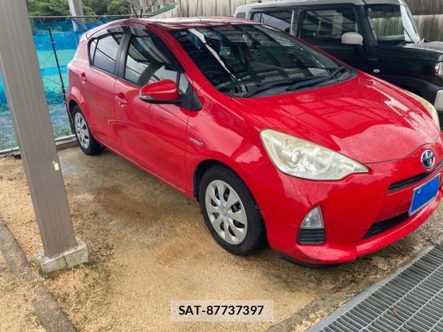 Toyota AQUA 2012-07 8848234-1