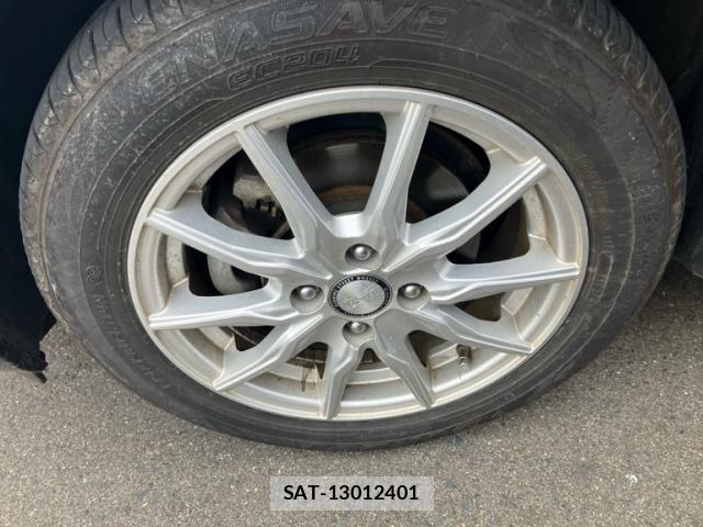 Toyota AQUA 2015-10 8848219-12