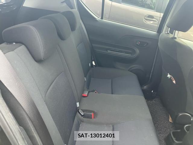 Toyota AQUA 2015-10 8848219-15