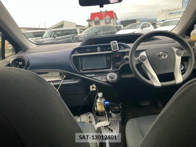 Toyota AQUA 2015-10 8848219-16