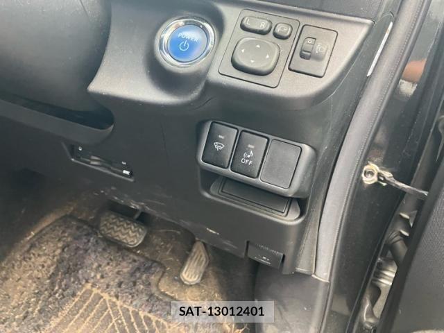 Toyota AQUA 2015-10 8848219-18