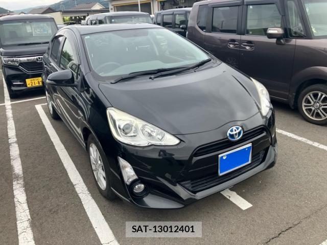 Toyota AQUA 2015-10 8848219-1
