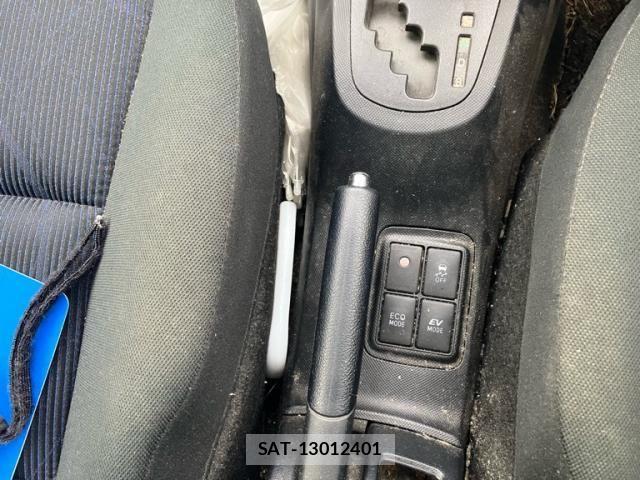 Toyota AQUA 2015-10 8848219-22
