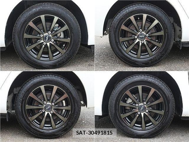 Toyota AQUA 2013-03 8848233-13