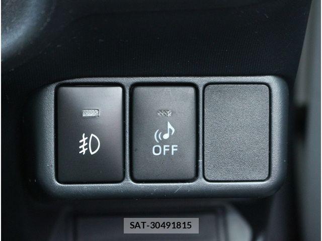 Toyota AQUA 2013-03 8848233-21