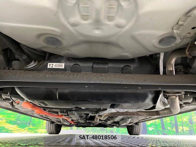 Toyota AQUA 2018-09 8848202-18